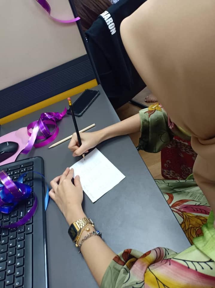 Making ketupat using ribbon and Challenging game for Selamat Hari Raya 2019